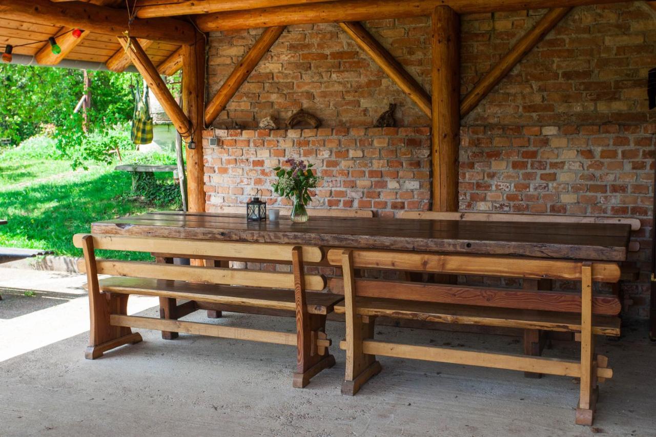 Na Okic - A Private Forest Oasis Sveti Martin pod Okicem Bagian luar foto